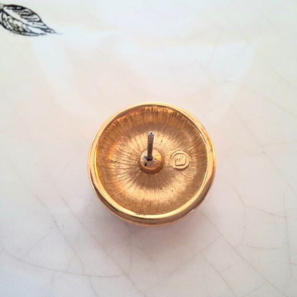 Vintage Swarovski Crystal Stud Earrings - Picture 4 of 5